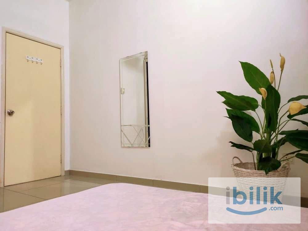 Middle room - Image 1