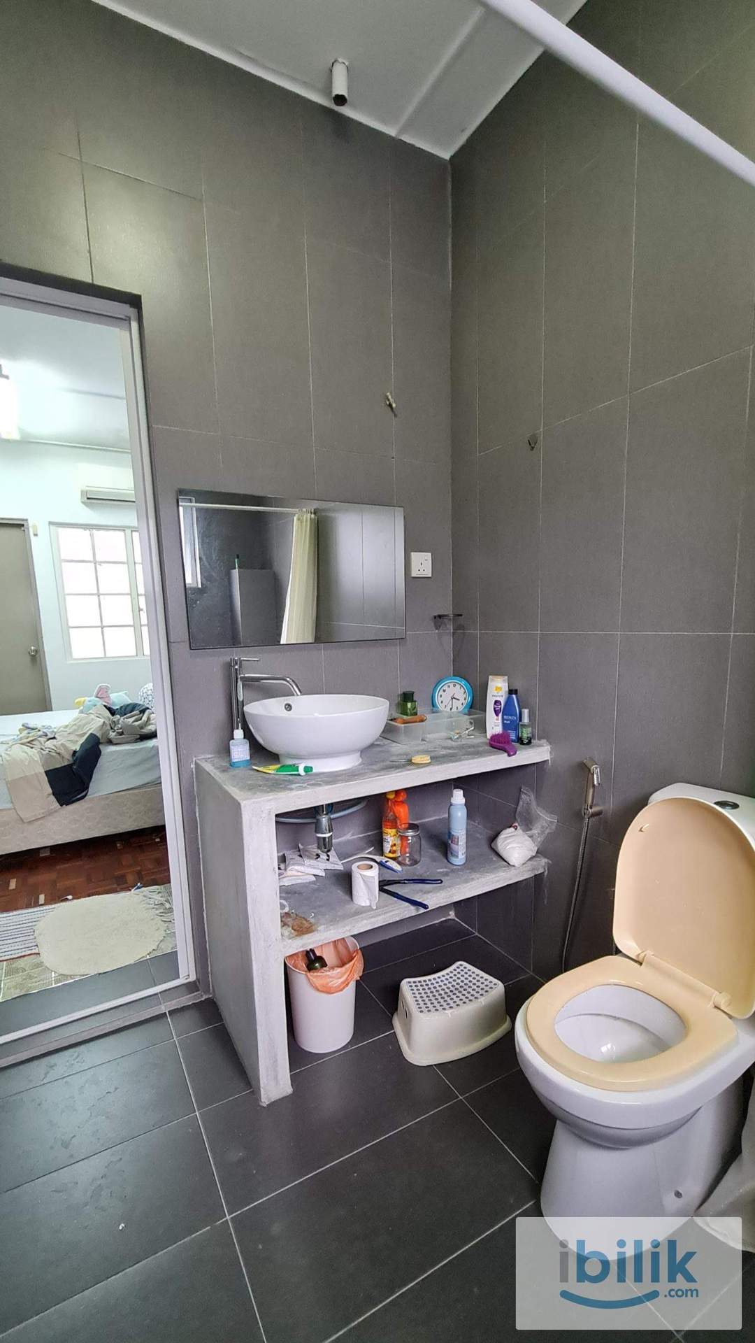 Master Room for rent ( FEMALE ) - Image 4