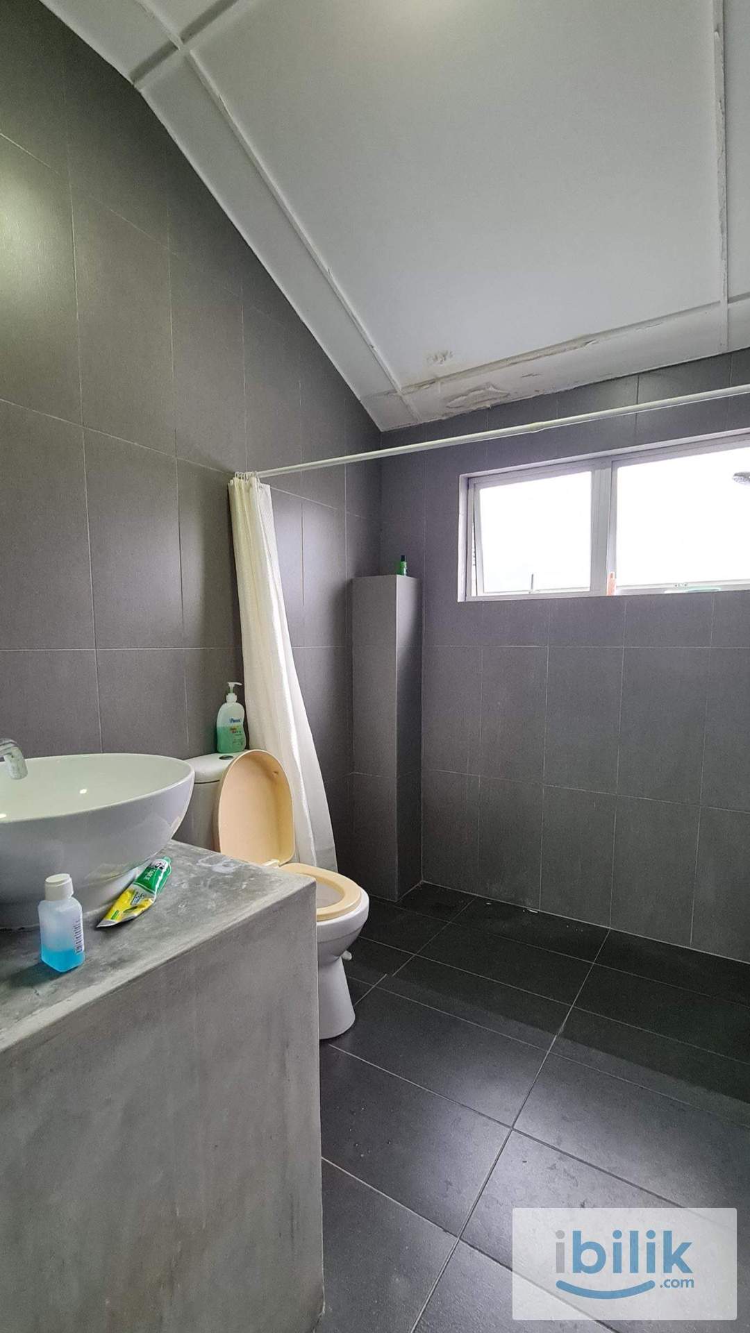 Master Room for rent ( FEMALE ) - Image 5