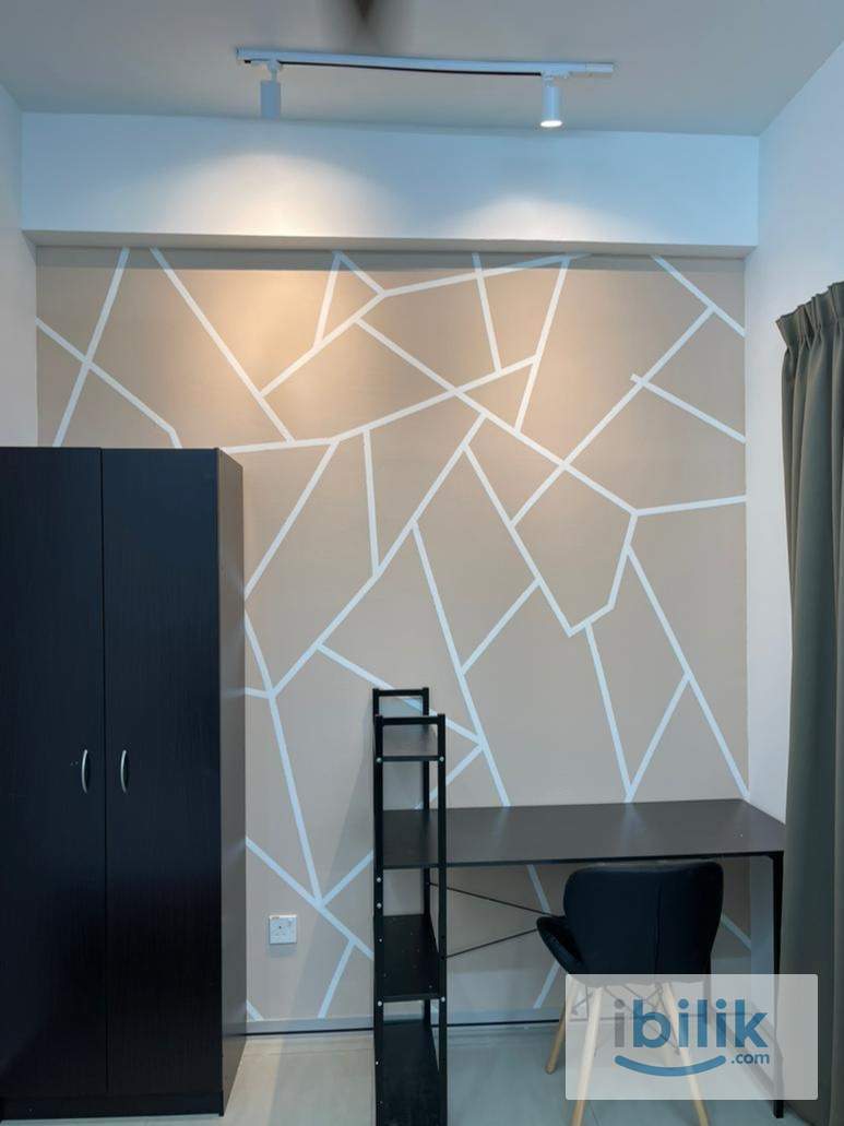 Fully furnished room/ Wifi/ Cleaning include - Image 1