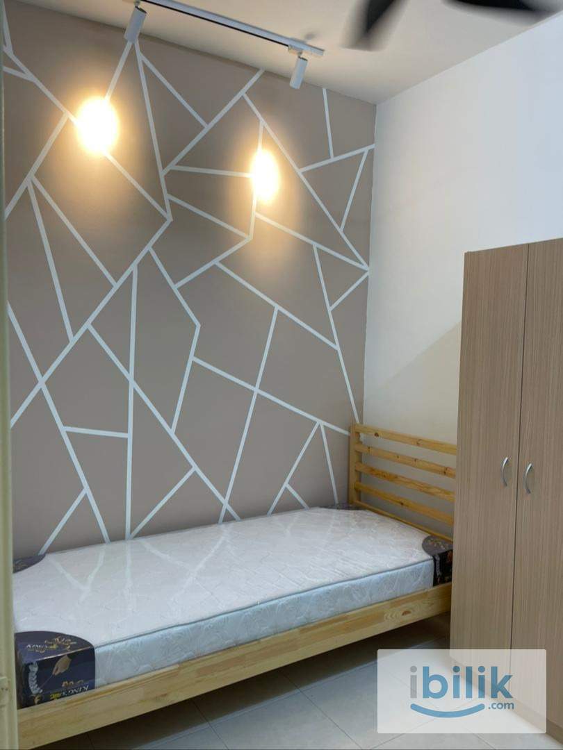 Fully furnished room/ Wifi/ Cleaning include - Image 3