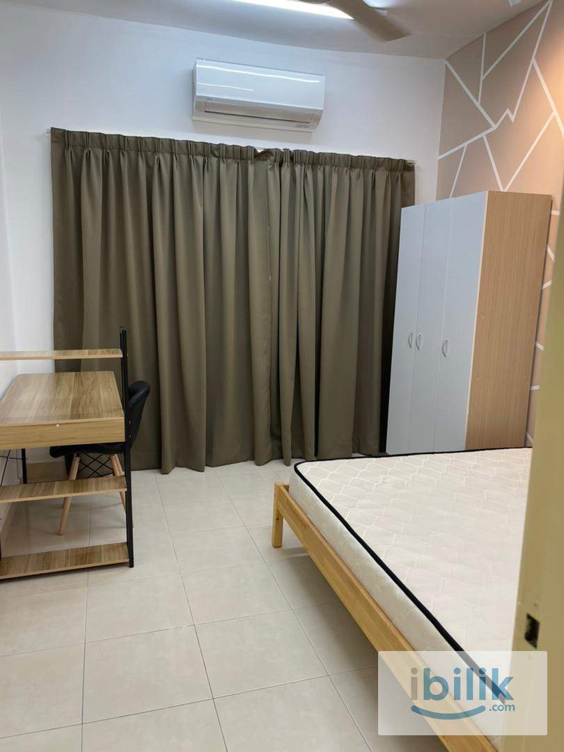 Fully furnished room/ Wifi/ Cleaning include - Image 5