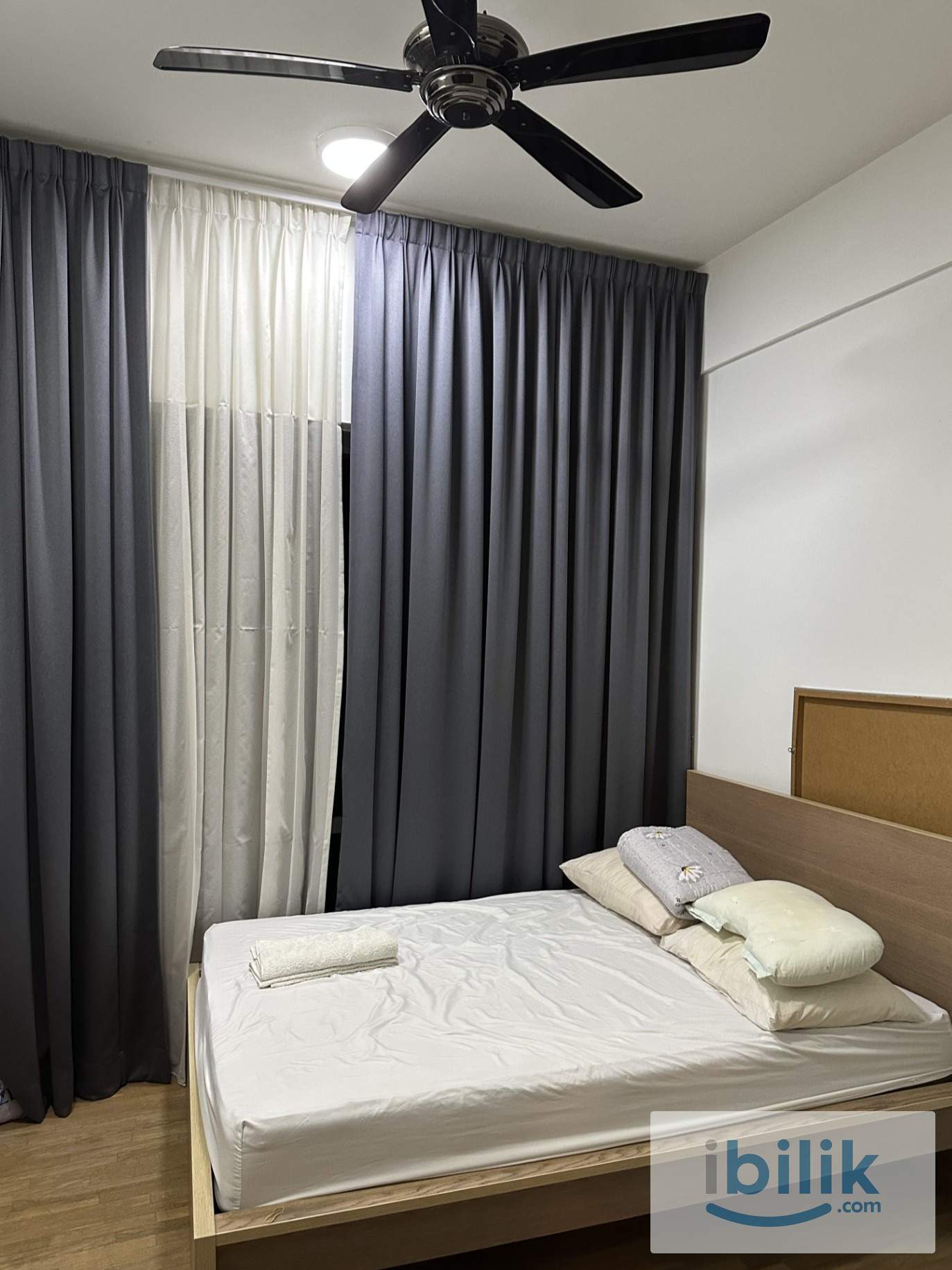 Middle Room - Image 2