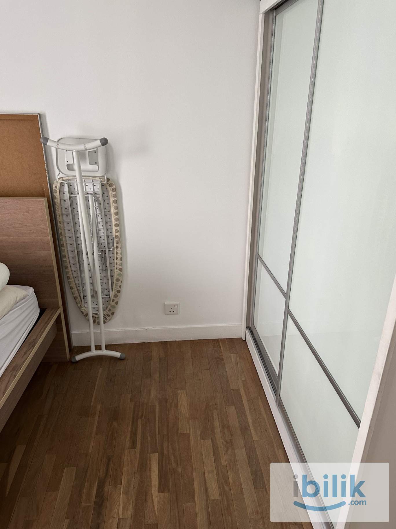 Middle Room - Image 4
