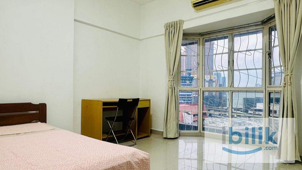 R2 - Bedroom, single bed, wardrobe, window - Image 2