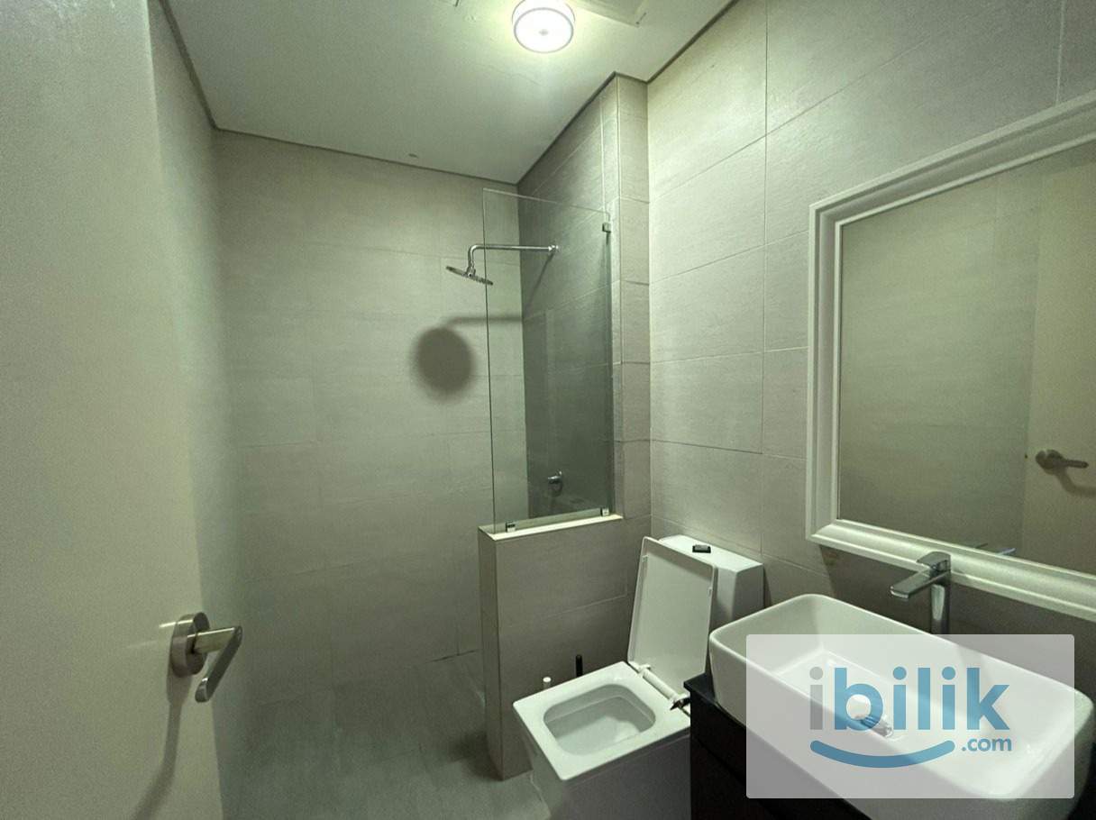 Female Master Room Available At The Annex@Medan Connaught  - Image 3