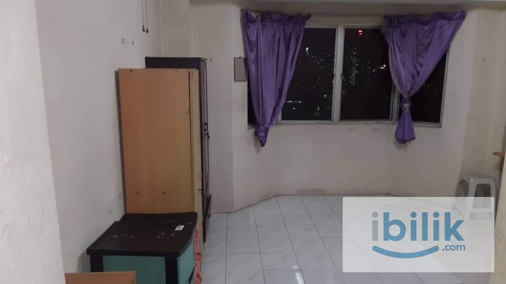13A - MASTER ROOM - Image 1