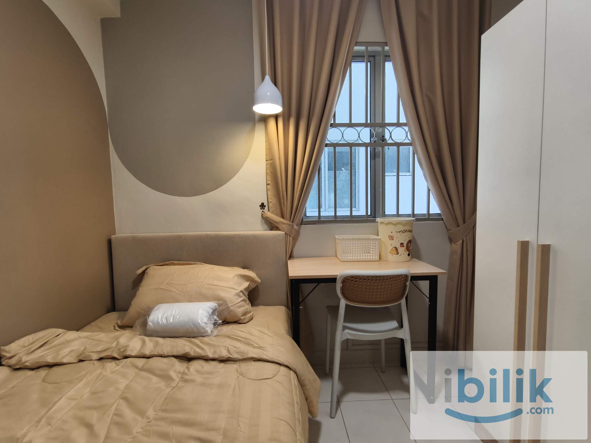 Single Room(Fully Furnished) - Unit with 3 Rooms ONLY!! (Low Density unit) at D'Aman Crimson, Ara Damansara - Image 3