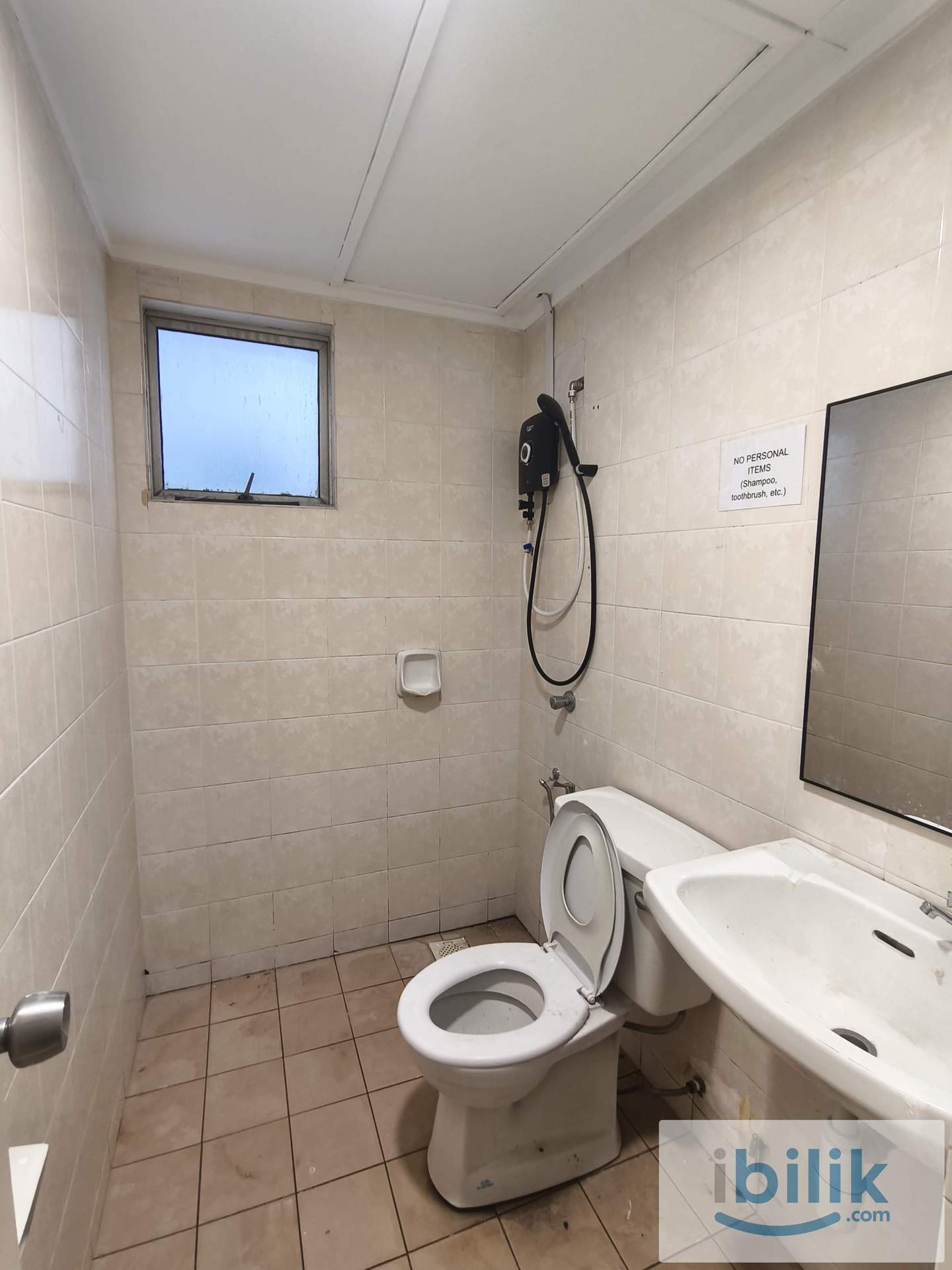 Single Room(Fully Furnished) - Unit with 3 Rooms ONLY!! (Low Density unit) at D'Aman Crimson, Ara Damansara - Image 10