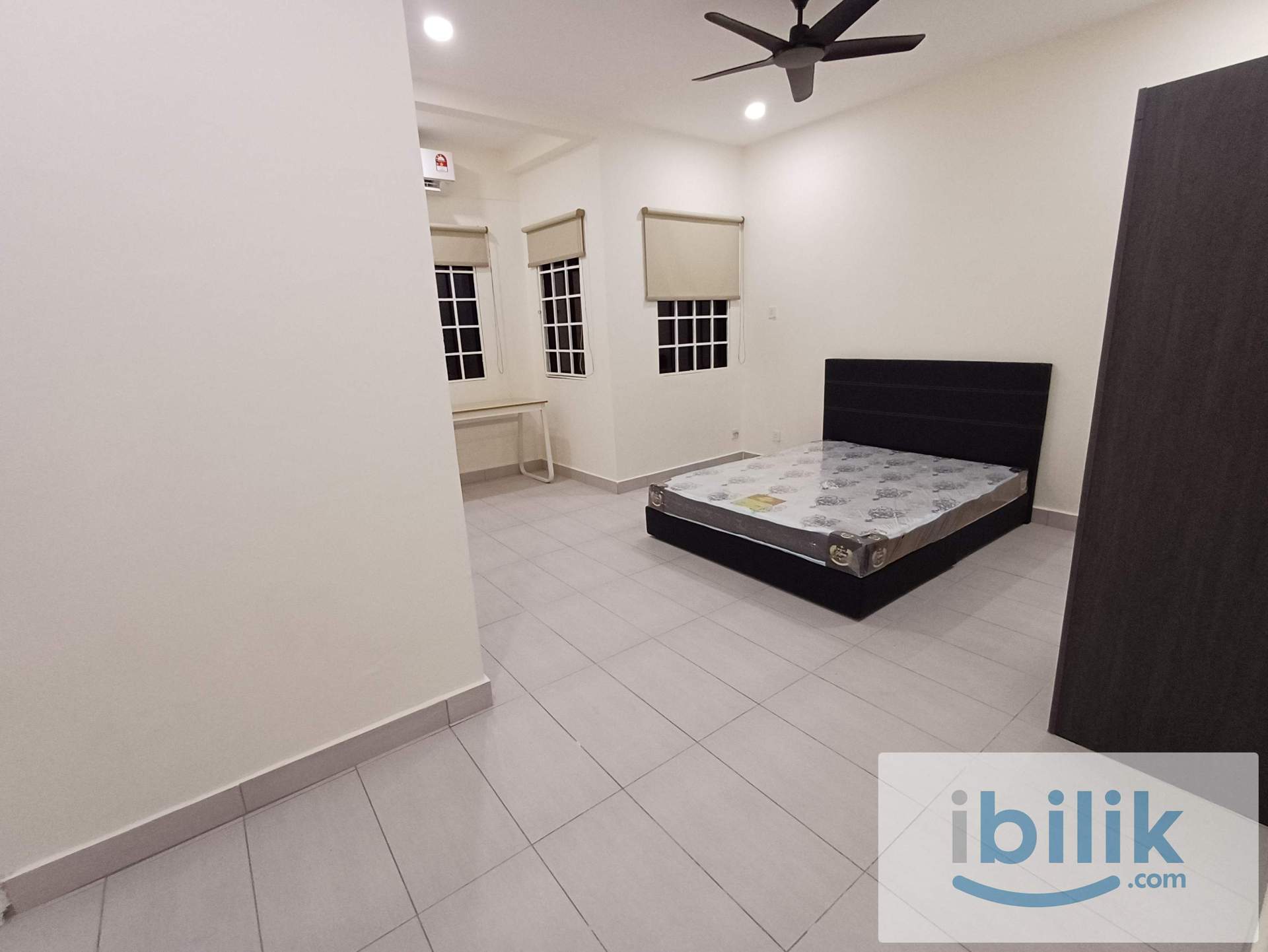 Master bedroom Taman Kingfisher 2 - Image 1