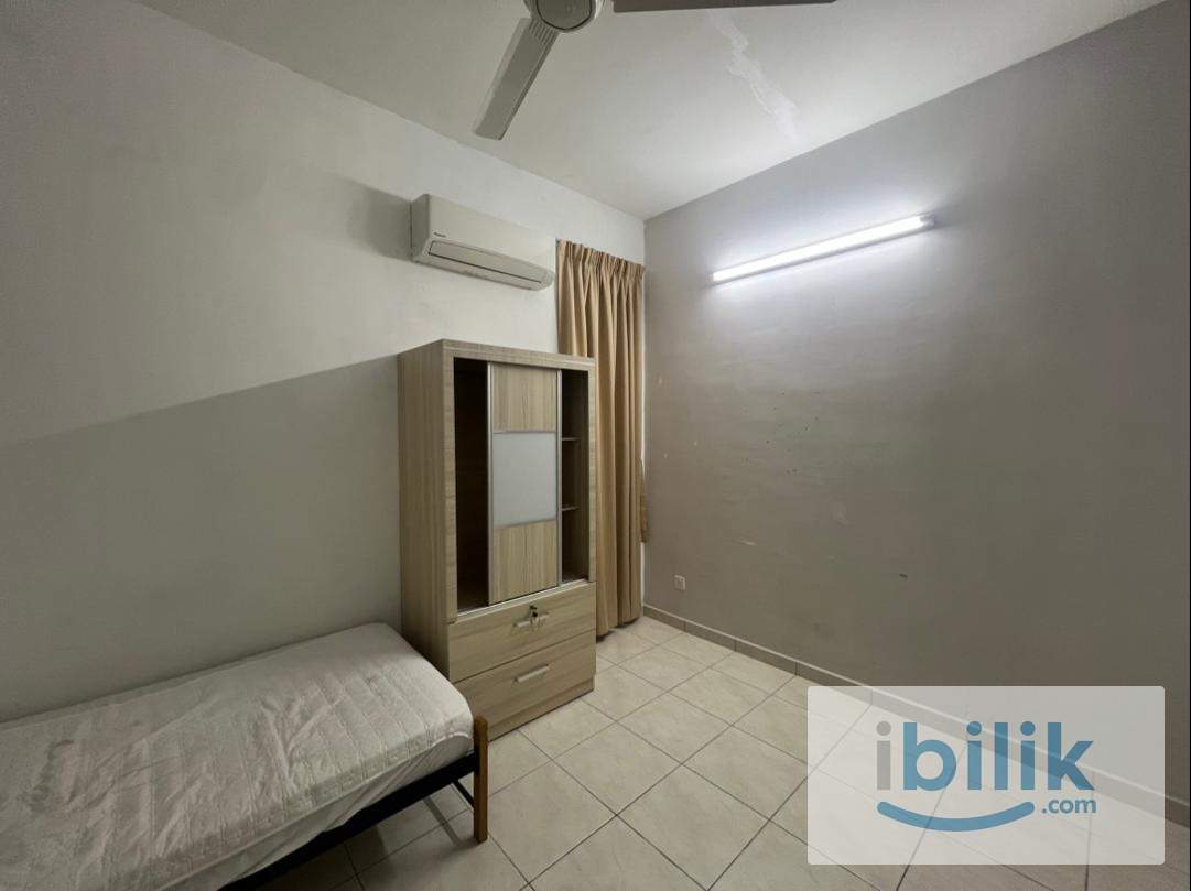 Middle room - Image 1