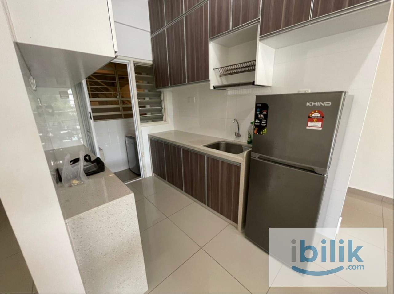 Middle room - Image 6