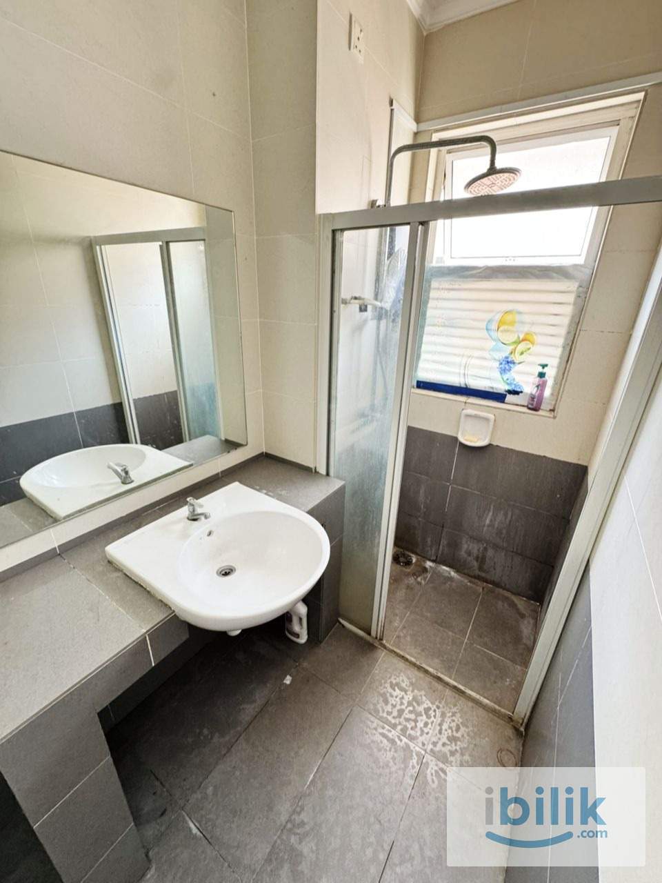 Master Room with Private Bathroom – Suitable for Couple / 2 Pax （Setia#15） - Image 3