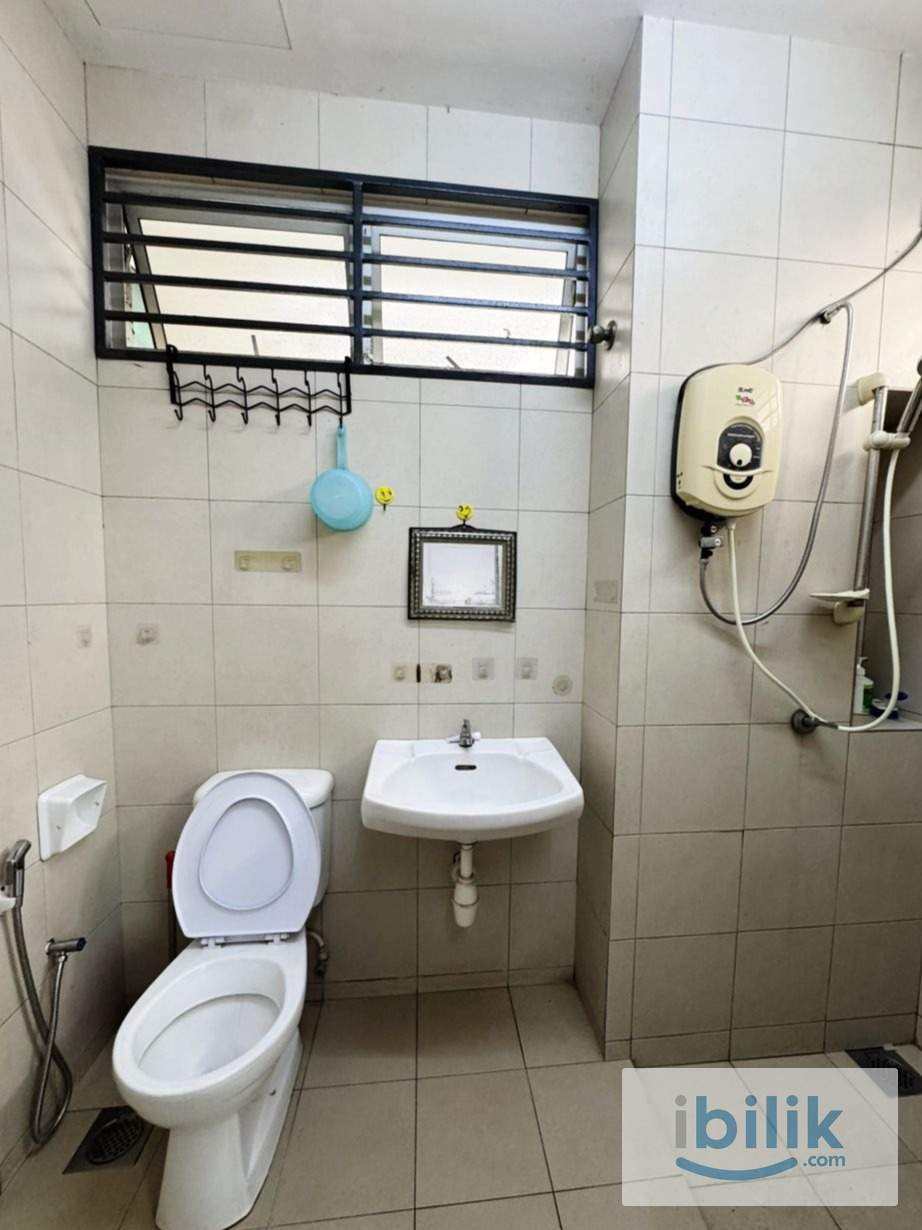 Single Room (Shared Bathroom) – Bandar Botanic, Klang - Image 3