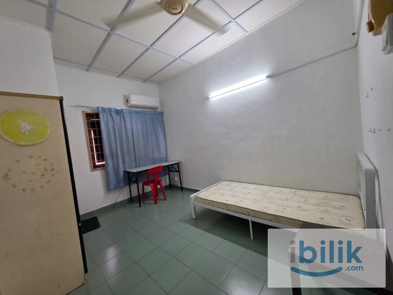 MIDDLE ROOM NEAR AT LRT - Image 2
