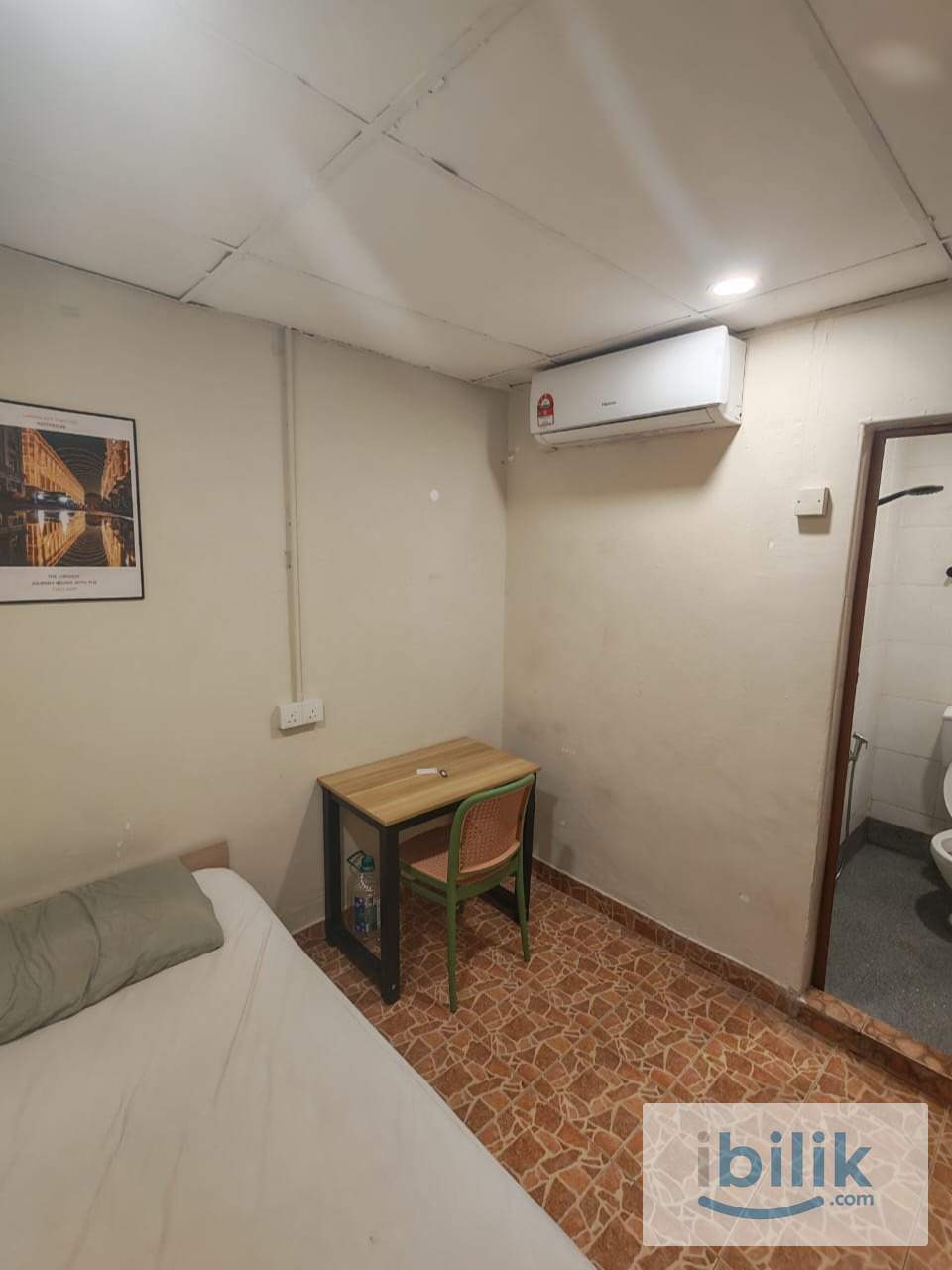 KL SENTRAL AREA | SINGLE ROOM WITH PRIVATE BATHROOM - Image 1