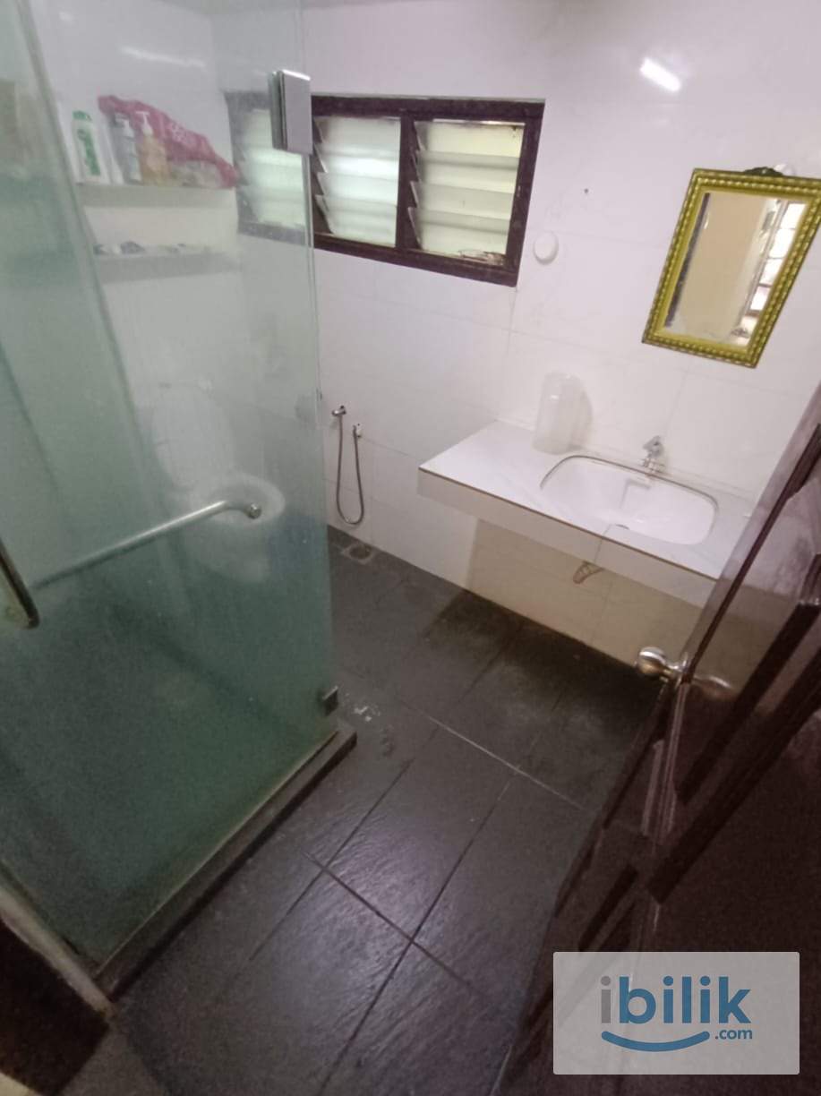 MIDDLE ROOM FOR RENT - SEKSYEN 14 PJ - Image 2