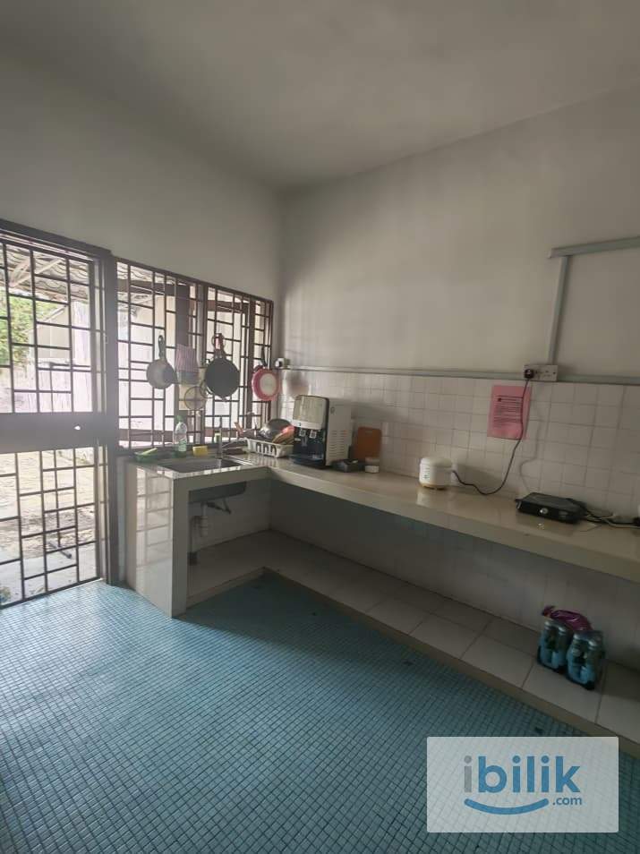 COUPLE ROOM NEAR SEPUTEH KTM l BUKIT DESA KL  - Image 4