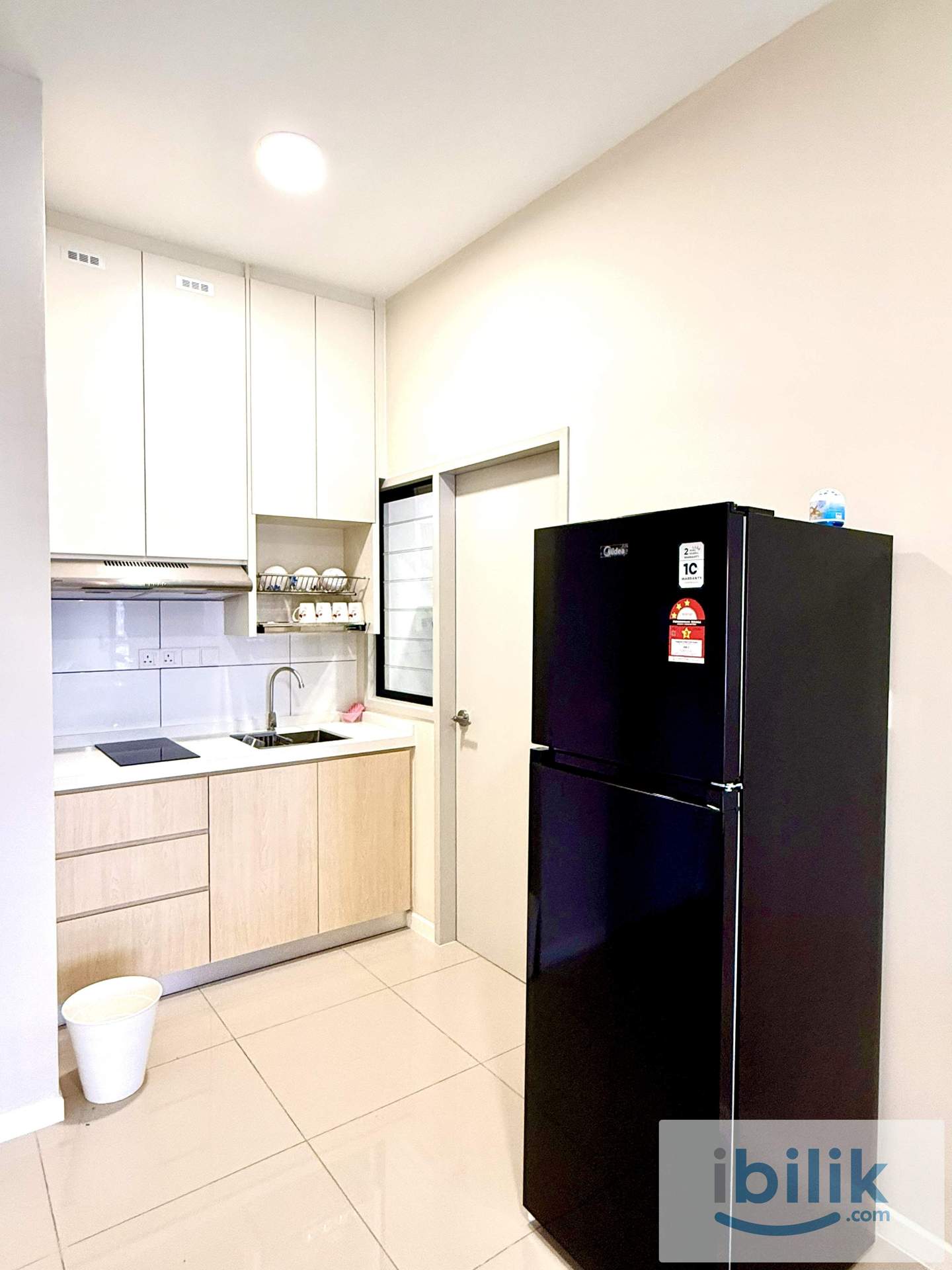 Spacious Master Bedroom with Private Bathroom | Fully Furnished | Move-In Ready @ Savvy Riana Dutamas - Image 4