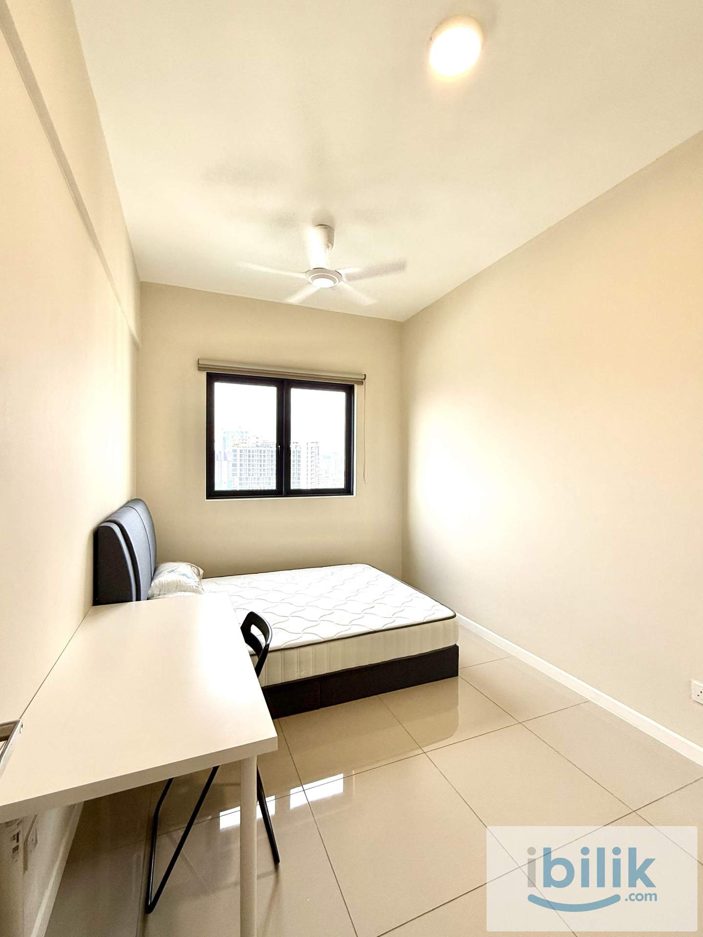 Modern Co-Living Middle Room @ Savvy Riana Dutamas | Immediate Move-In - Image 2
