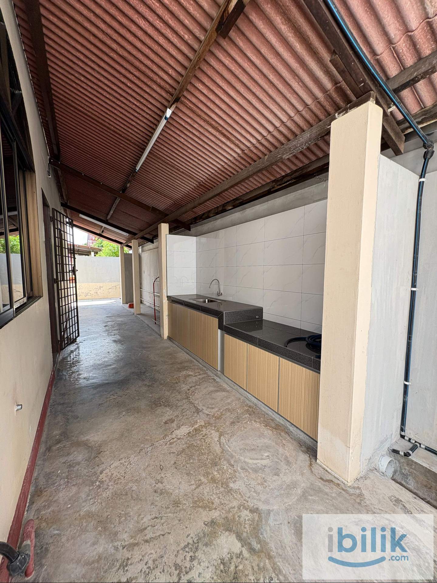 Semi-detached Landed House for Household Renting in Bukit Pasir Johor - Image 4