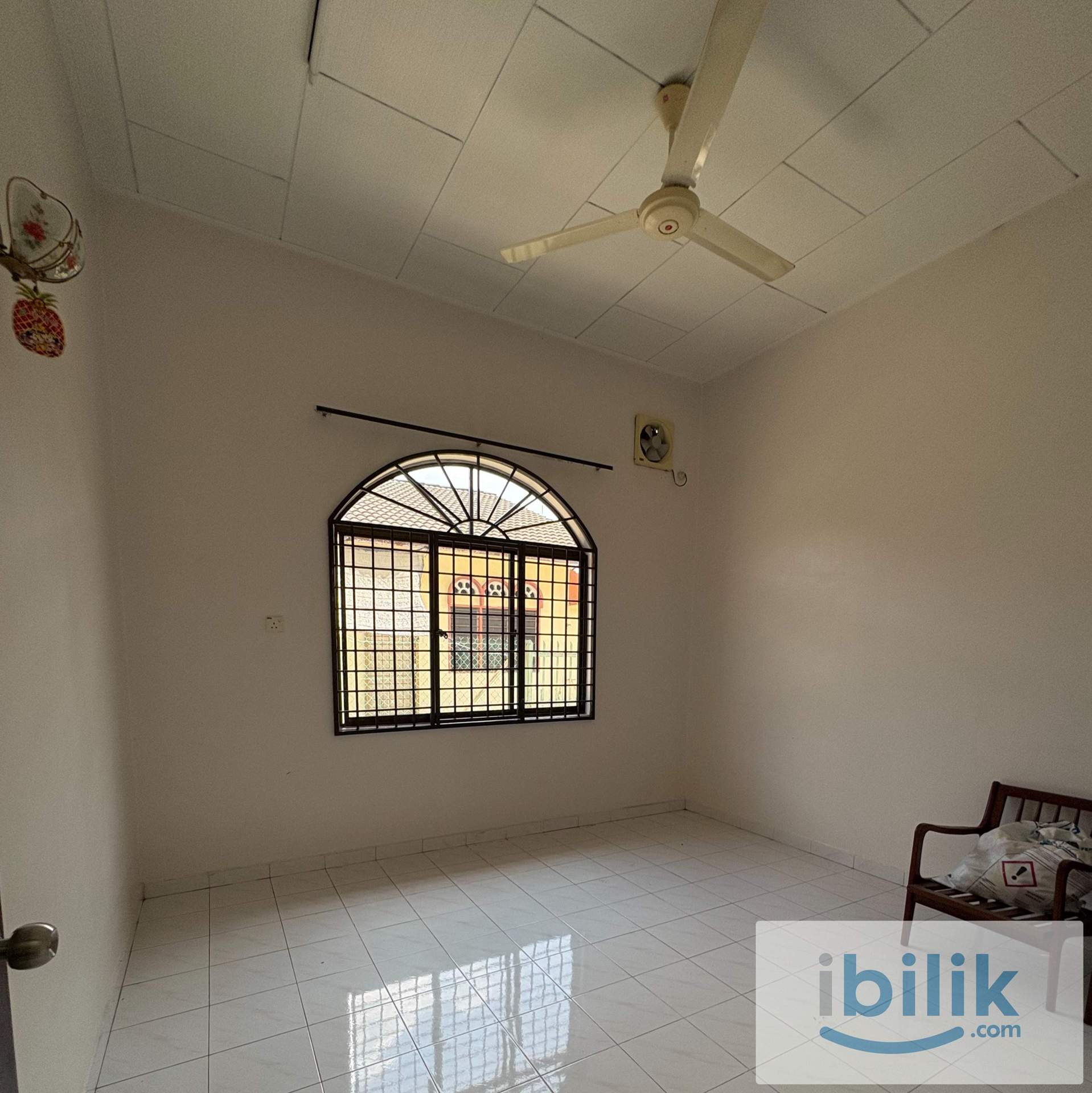 Semi-detached Landed House for Household Renting in Bukit Pasir Johor - Image 8