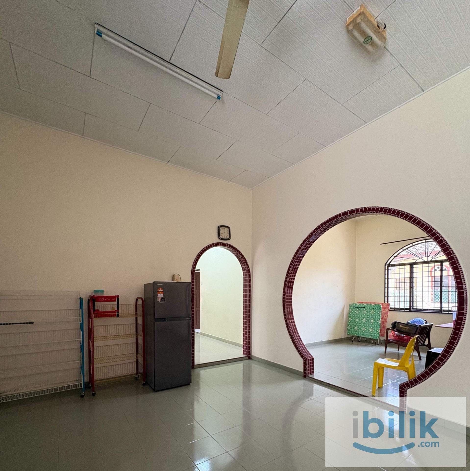 Semi-detached Landed House for Household Renting in Bukit Pasir Johor - Image 10