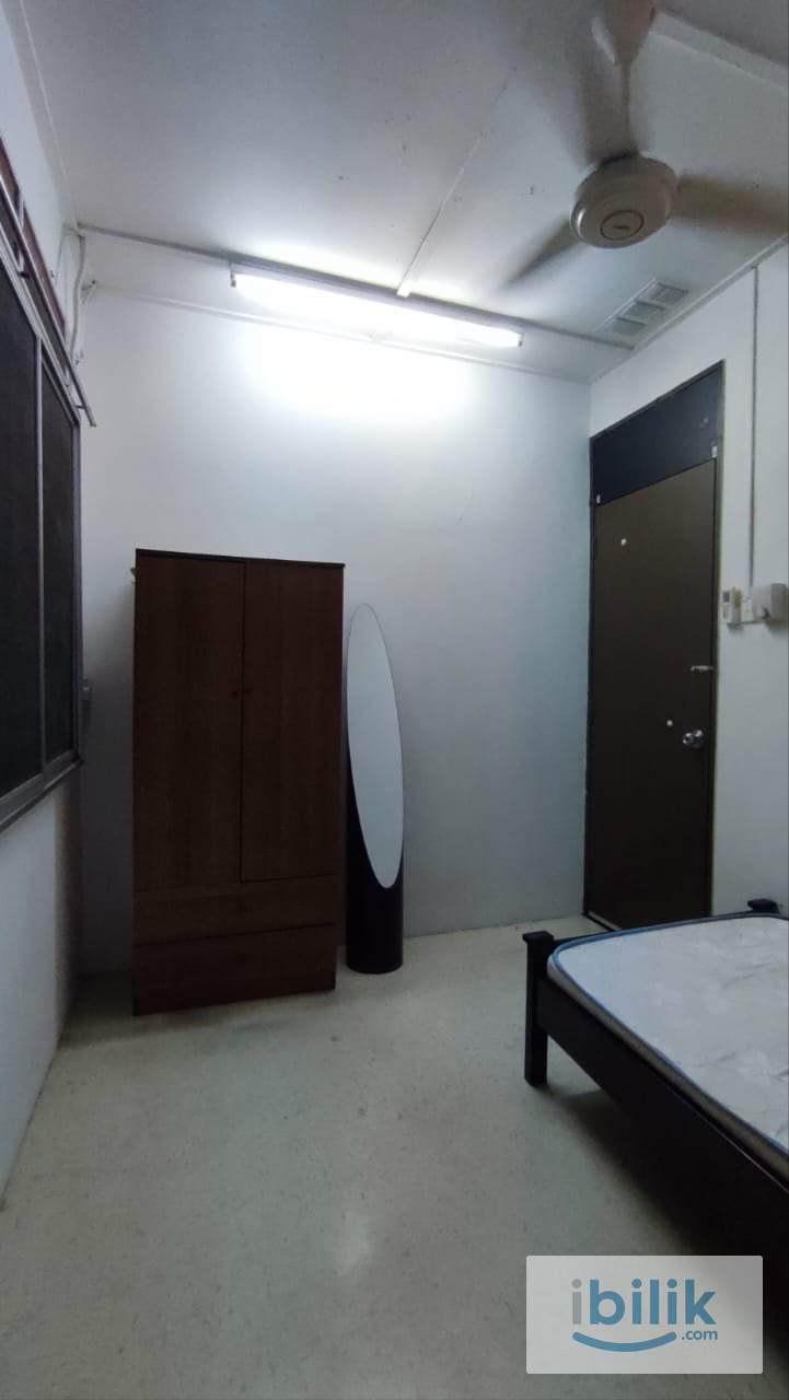 female small room @section 14 P.J. near Three Two Square - Image 6