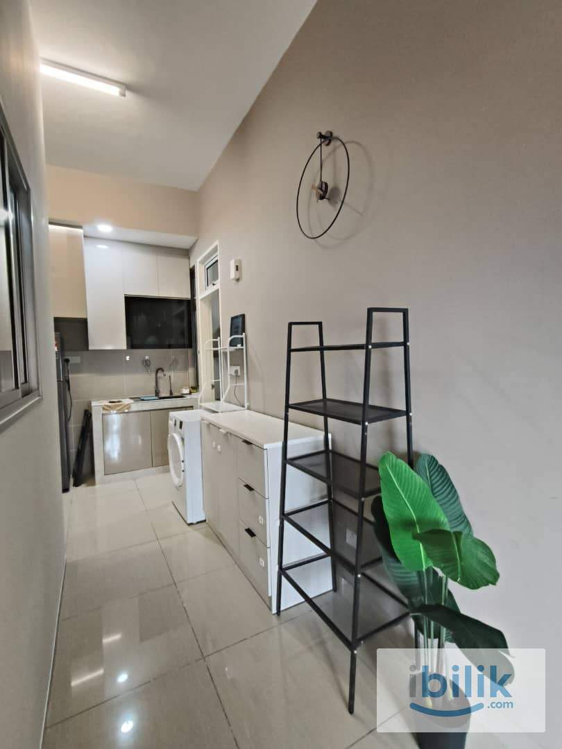 CIQ + 2nd Link - Medium Room FREE Aircond - Image 3