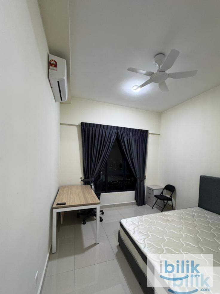 Master Room - Image 1