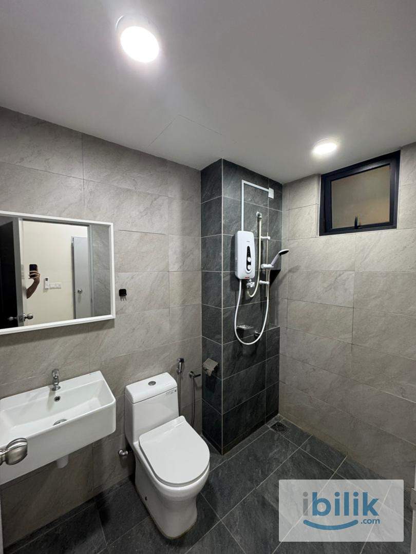 Master Room - Image 3