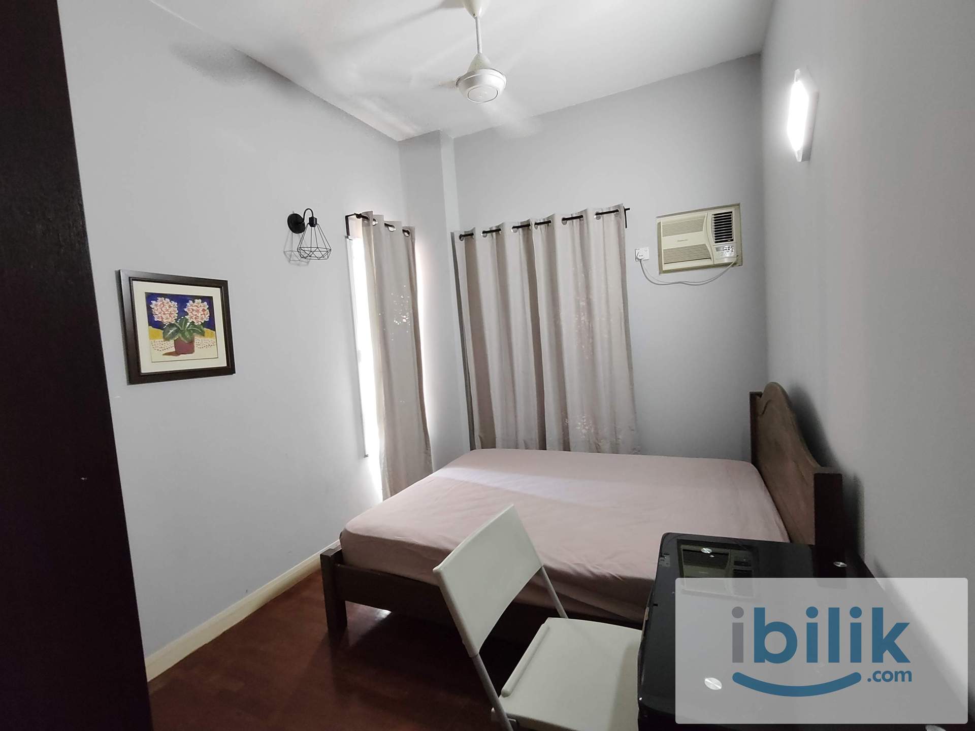 Middle room to rent, seri maya  - Image 1