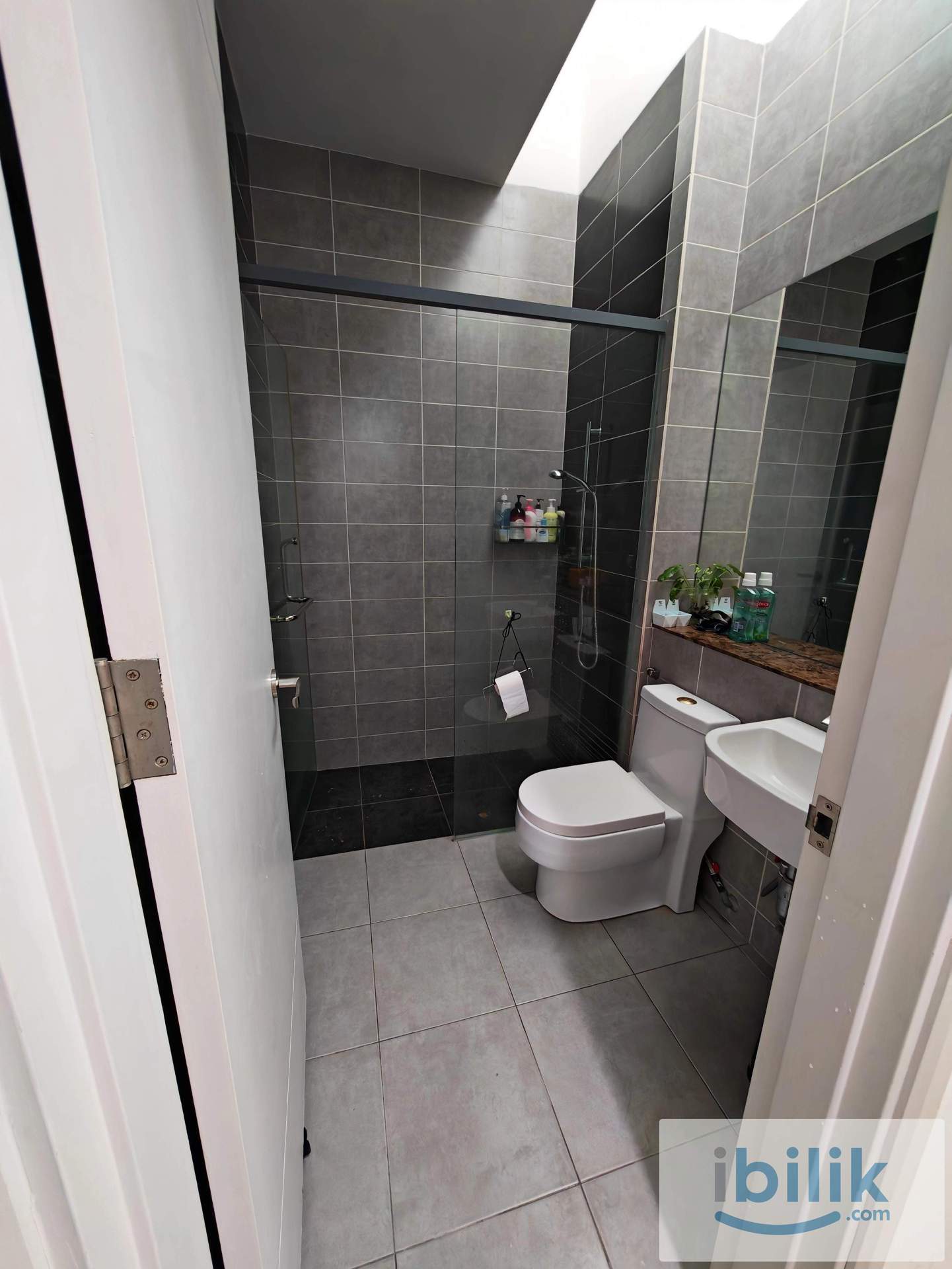 Homely Room  - Image 5