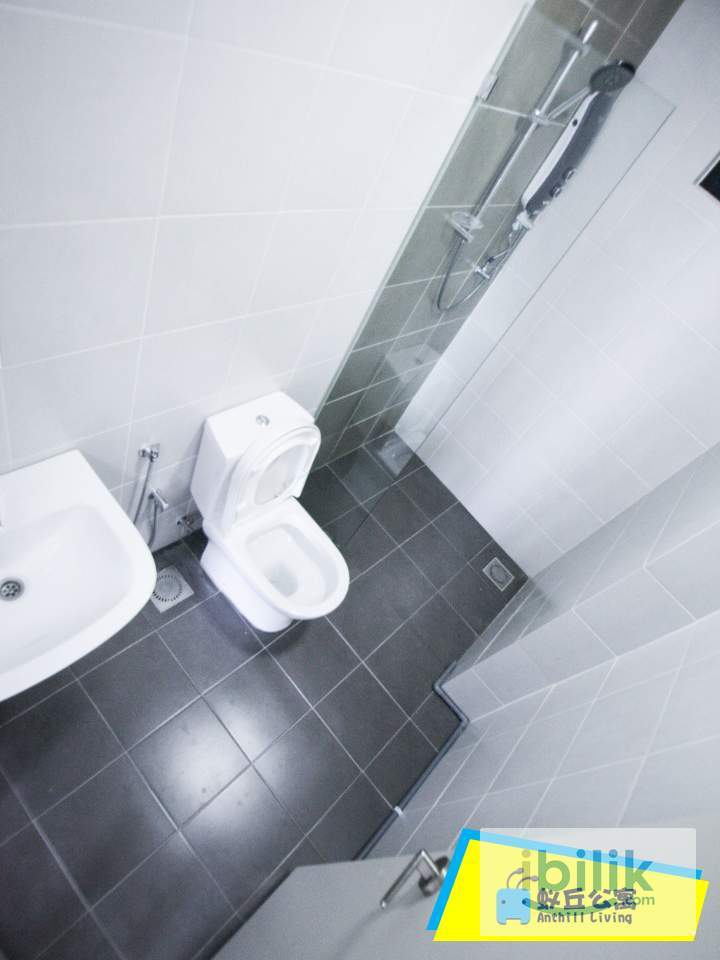 Master Room+Private toilet @D'SANDS RESIDENCE, OKR | 5min walk to KTM Petaling Station🚶 - Image 5