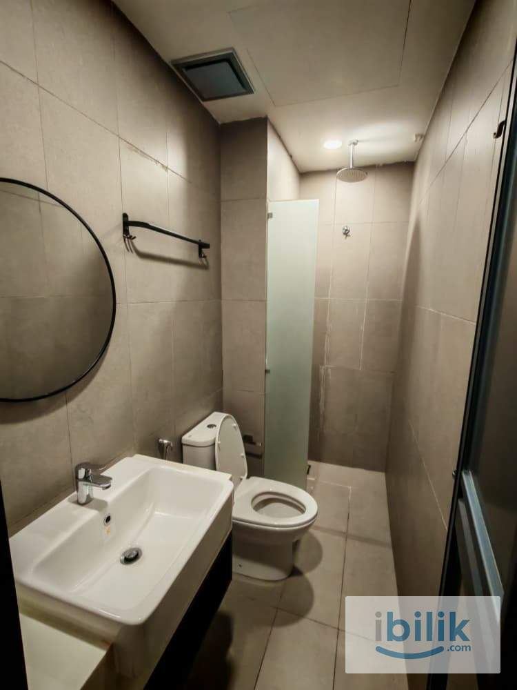 Medium Room - Image 2