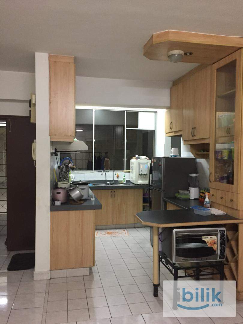 Middle room with fully furnish-Monthly RM500.00 - Image 1