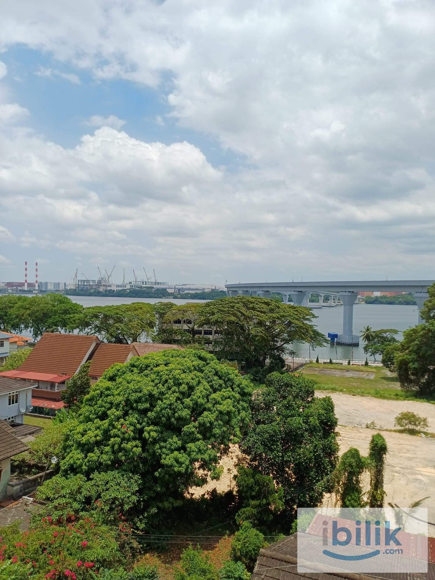 Stulang villa condominium room for rent (near CIQ Woodland) - Image 6