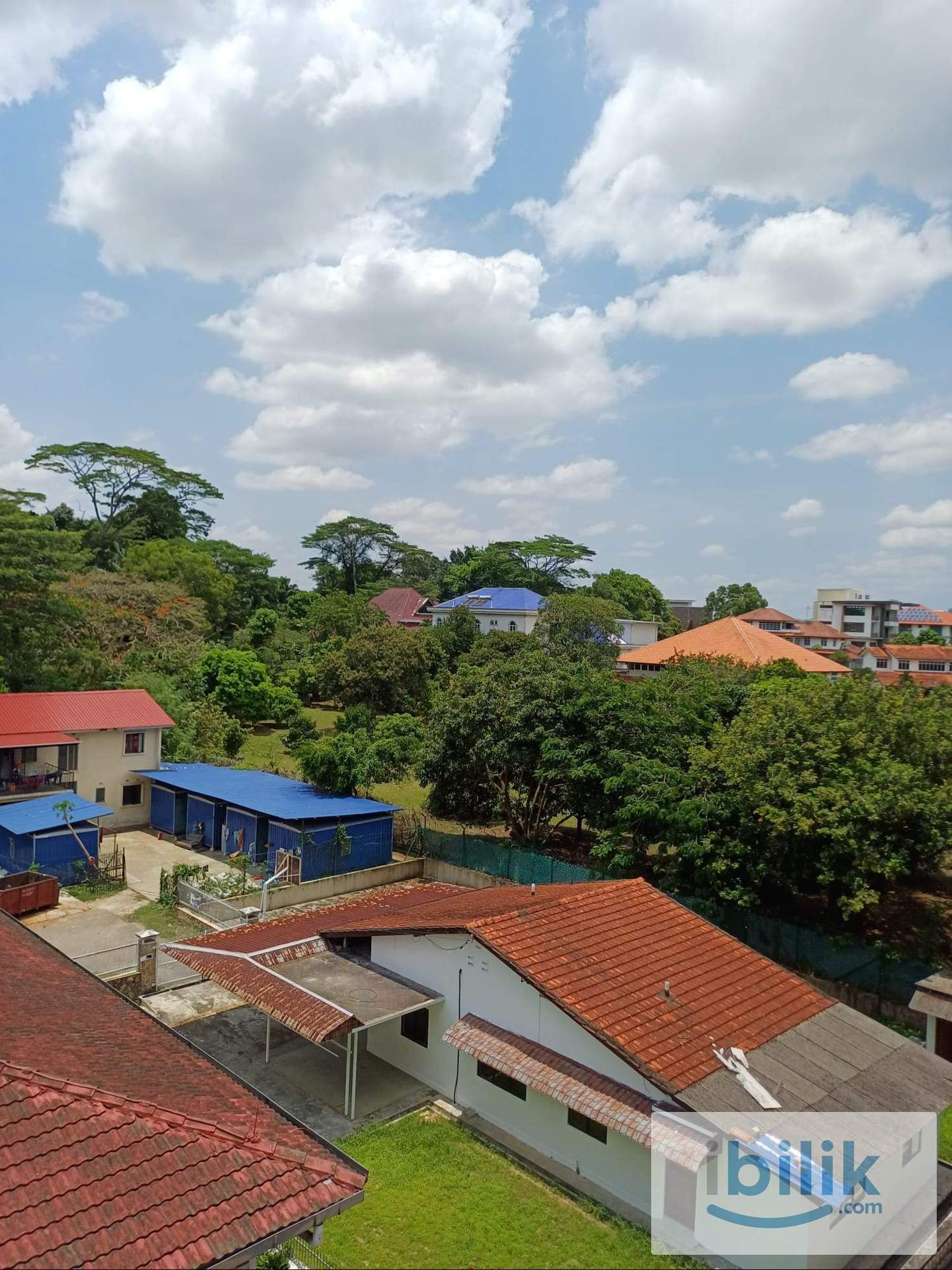 Stulang villa condominium room for rent (near CIQ Woodland) - Image 7