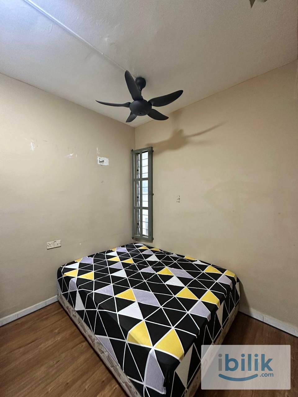 Middle room - Image 1