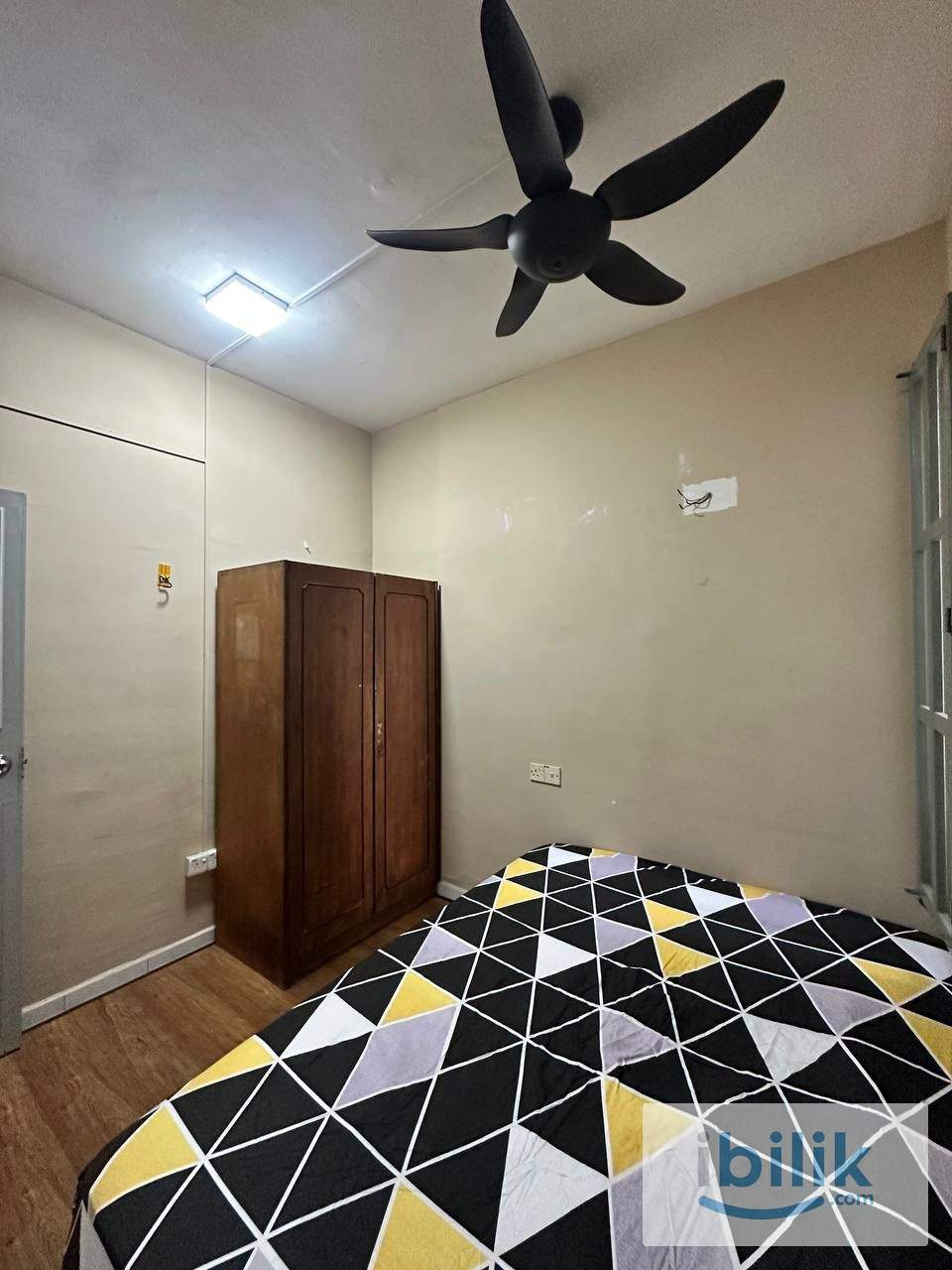Middle room - Image 2