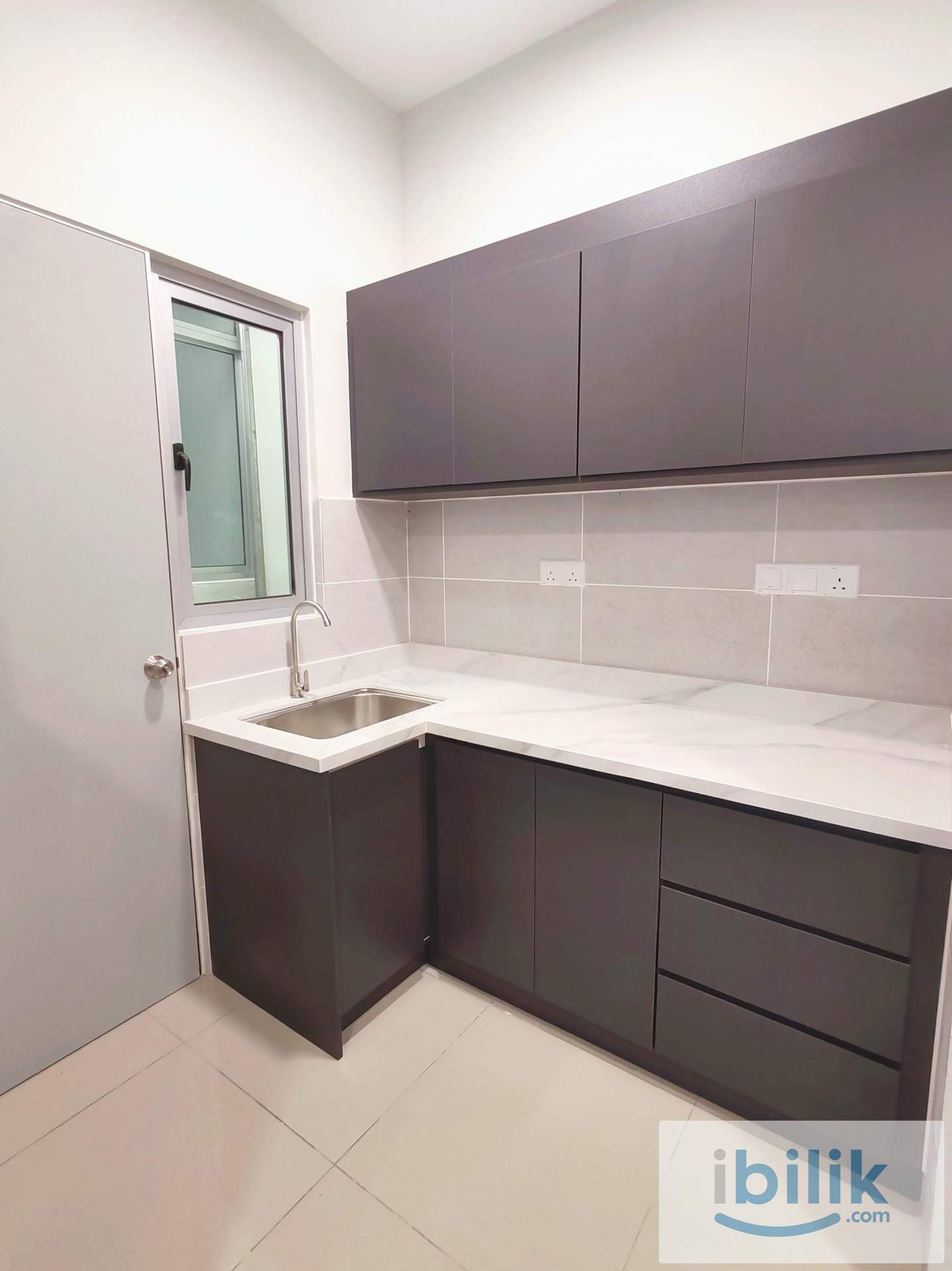 ⚡ Ready to Move In! | MH2 Medium Room RM850 | Queen Bed + WiFi + Fully Furnished - Image 3