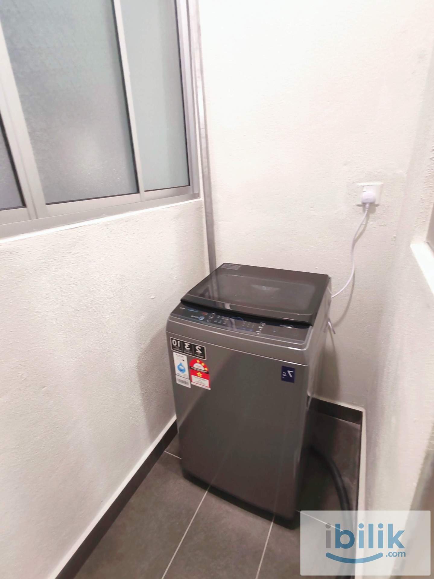 ⚡ Ready to Move In! | MH2 Medium Room RM850 | Queen Bed + WiFi + Fully Furnished - Image 4
