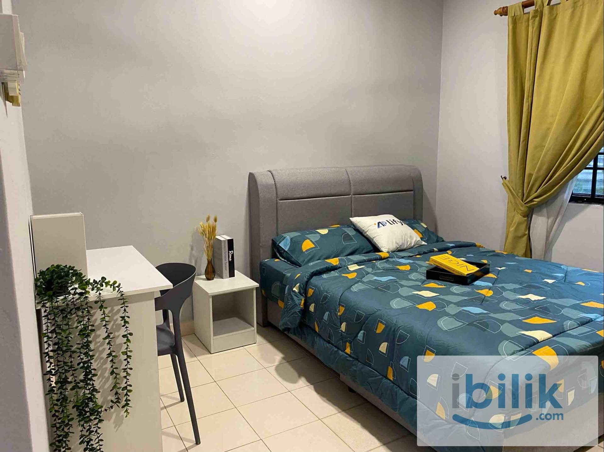 🚺 Master Room w/ Private Bathroom | Queen Bed | Female Only | The ERA @ Duta North | RM1,100 - Image 1