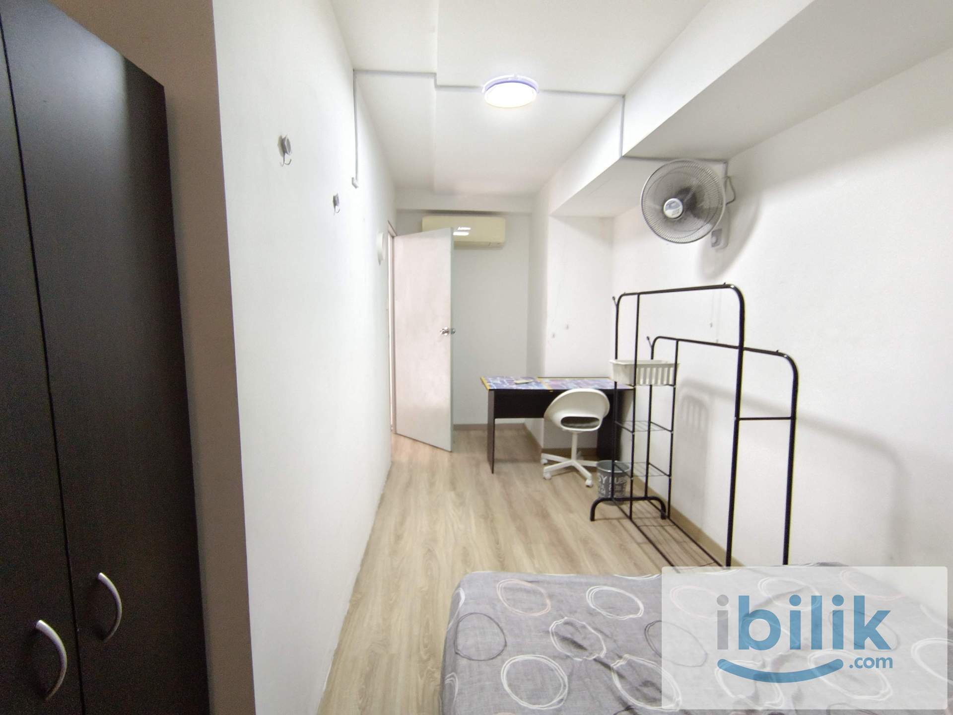 Emporis Soho - Master Room With Attached Bathroom - Fully Furnished - Image 6
