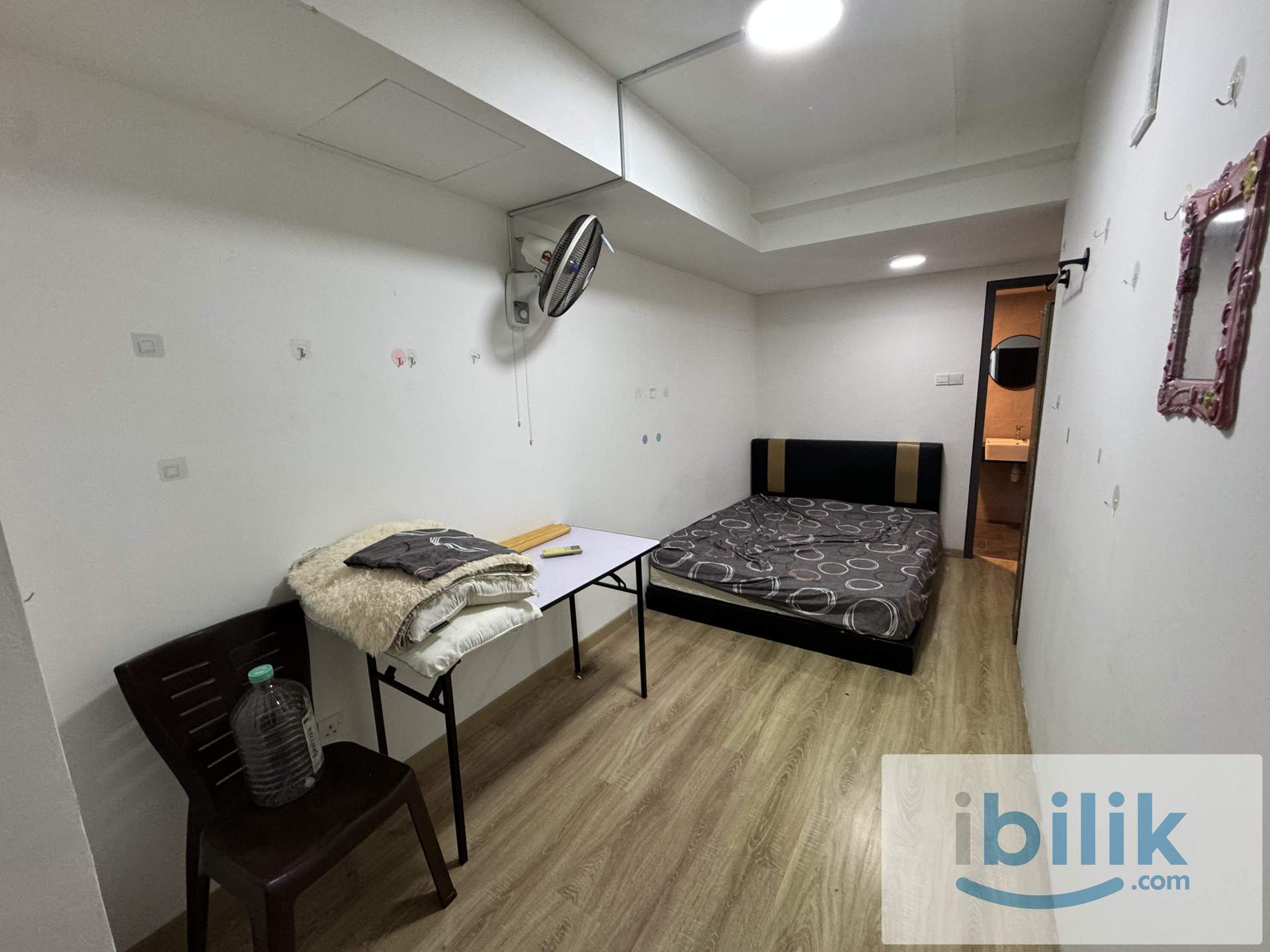 Emporis Soho - Master Room With Attached Bathroom - Fully Furnished - Image 2
