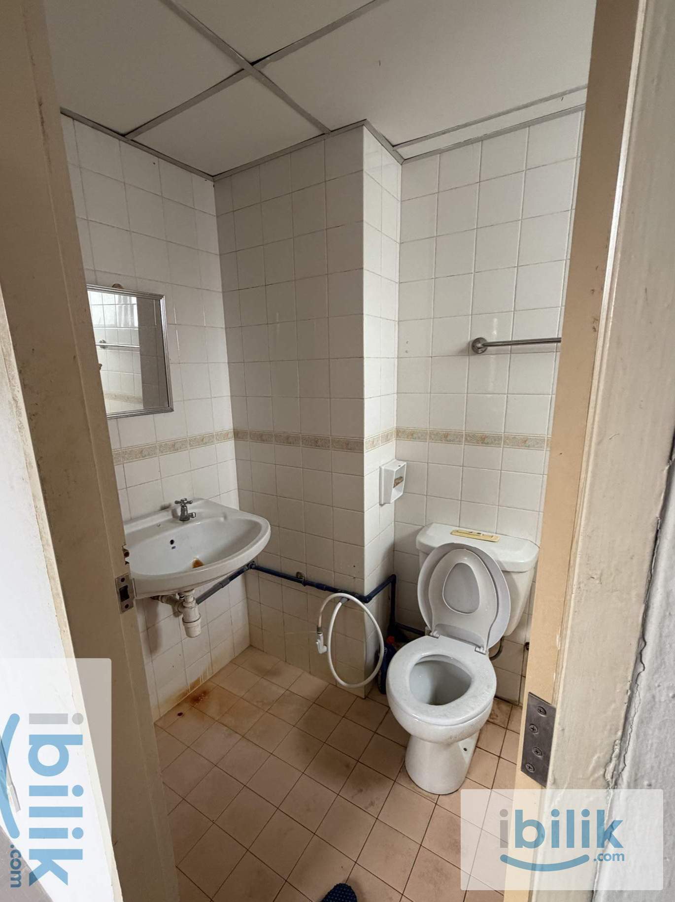 Master Room - Image 4