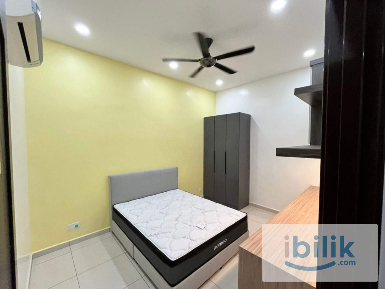 Middle Room  - Image 1