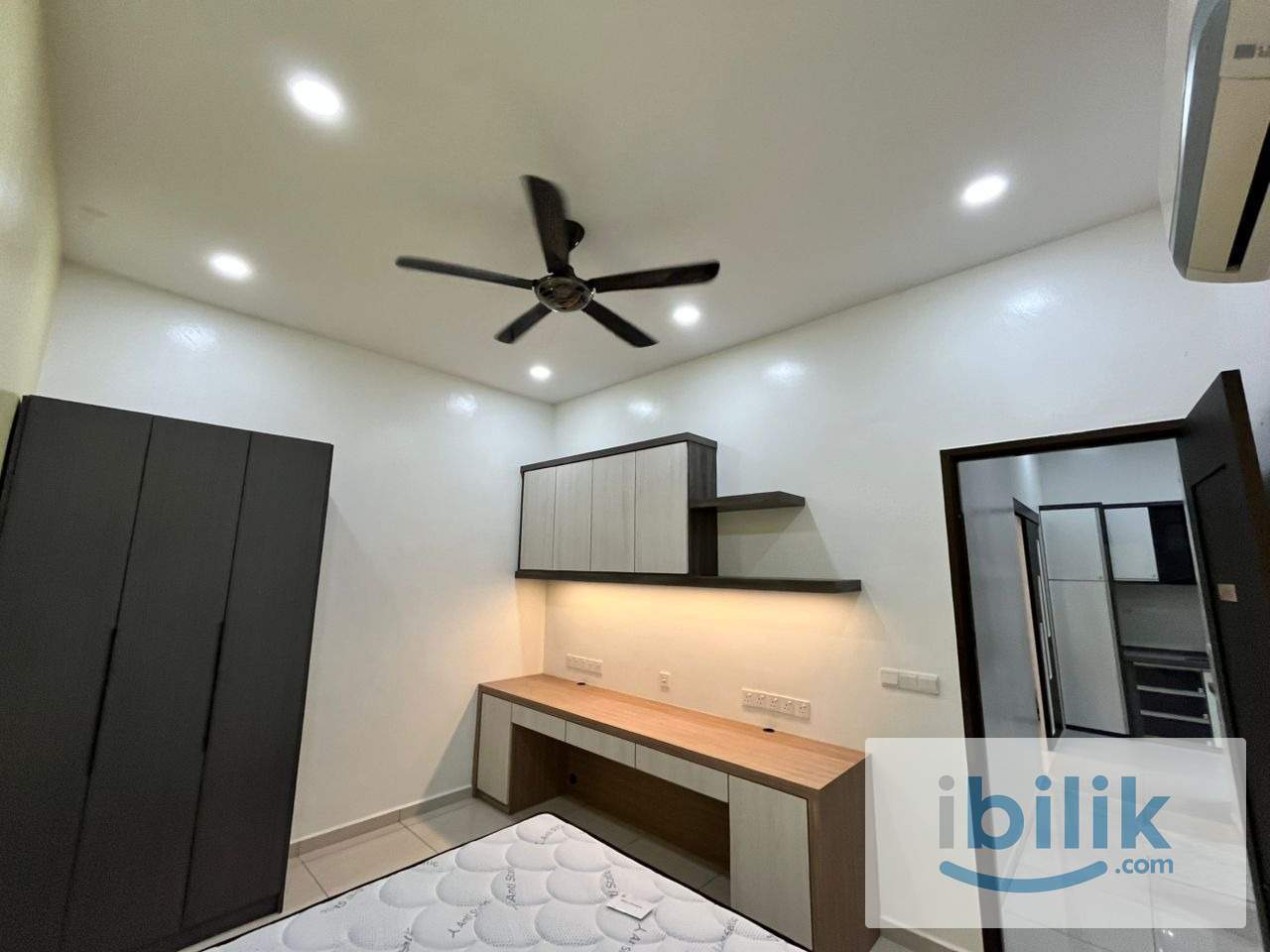 Middle Room  - Image 2