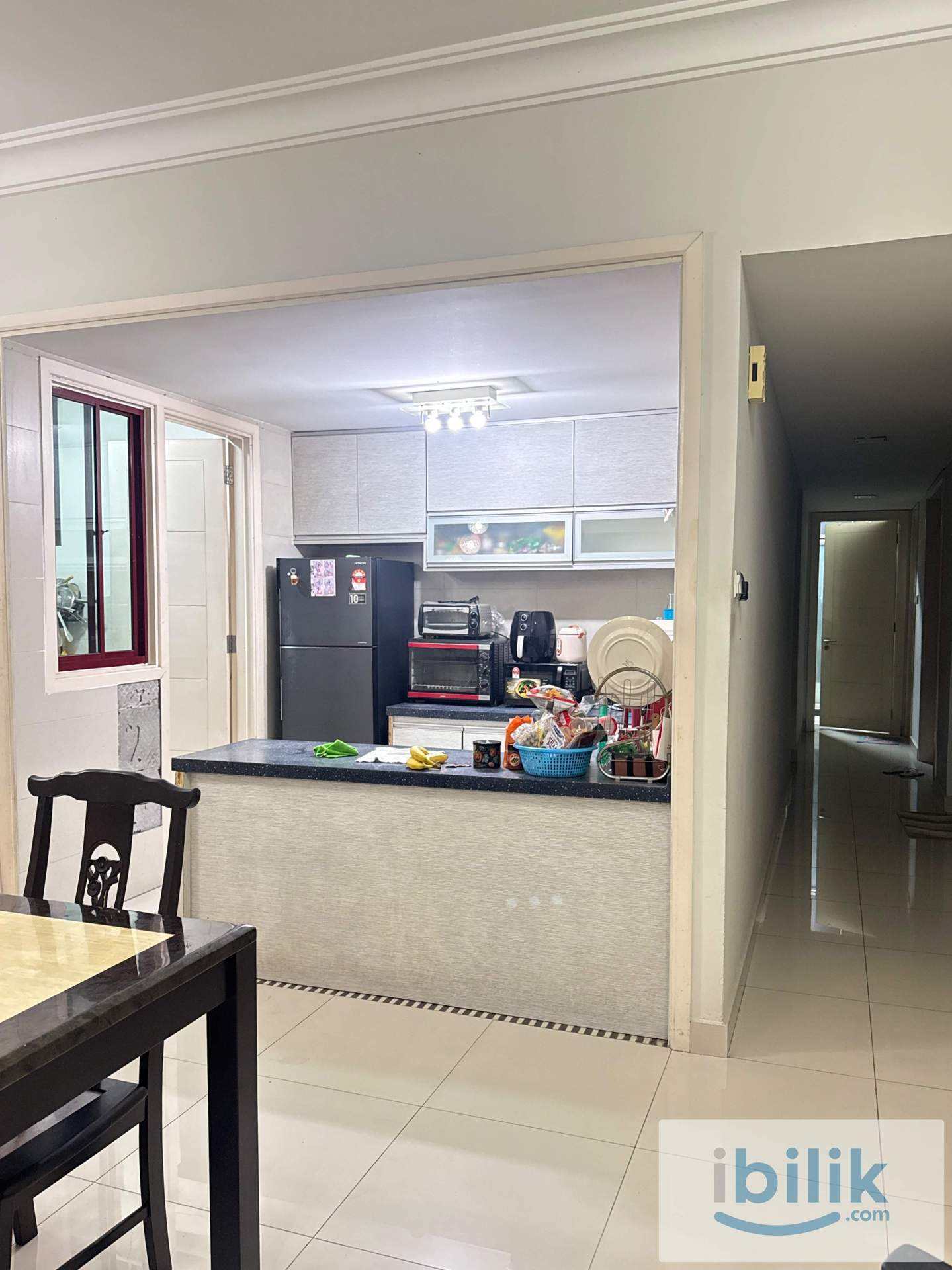 Junior Master Bedroom  - Image 6