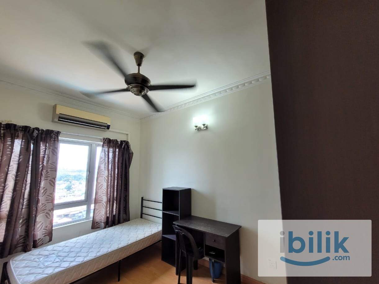 Dynasty Garden Condominium Middle Room For Rent - Image 1